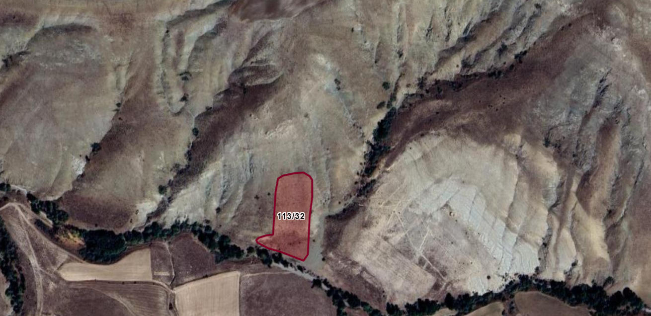 SİVAS MERKEZ KARALAR KÖYÜNDE 6.796 M² TARLAMIZ SATILIKTIR. - SİVAS MERKEZ fotoğraf 2